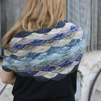 Nude Pencil Box Petite Shawl Designed by Unjung Yun download pattern