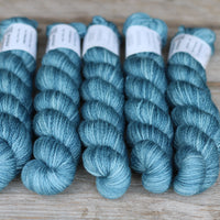Kersti DK Solids /skein