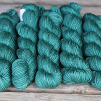 Kersti DK Solids /skein