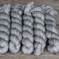 Kersti DK Solids /skein