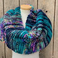 Azzo Cowl By Taiu Landra (pattern)