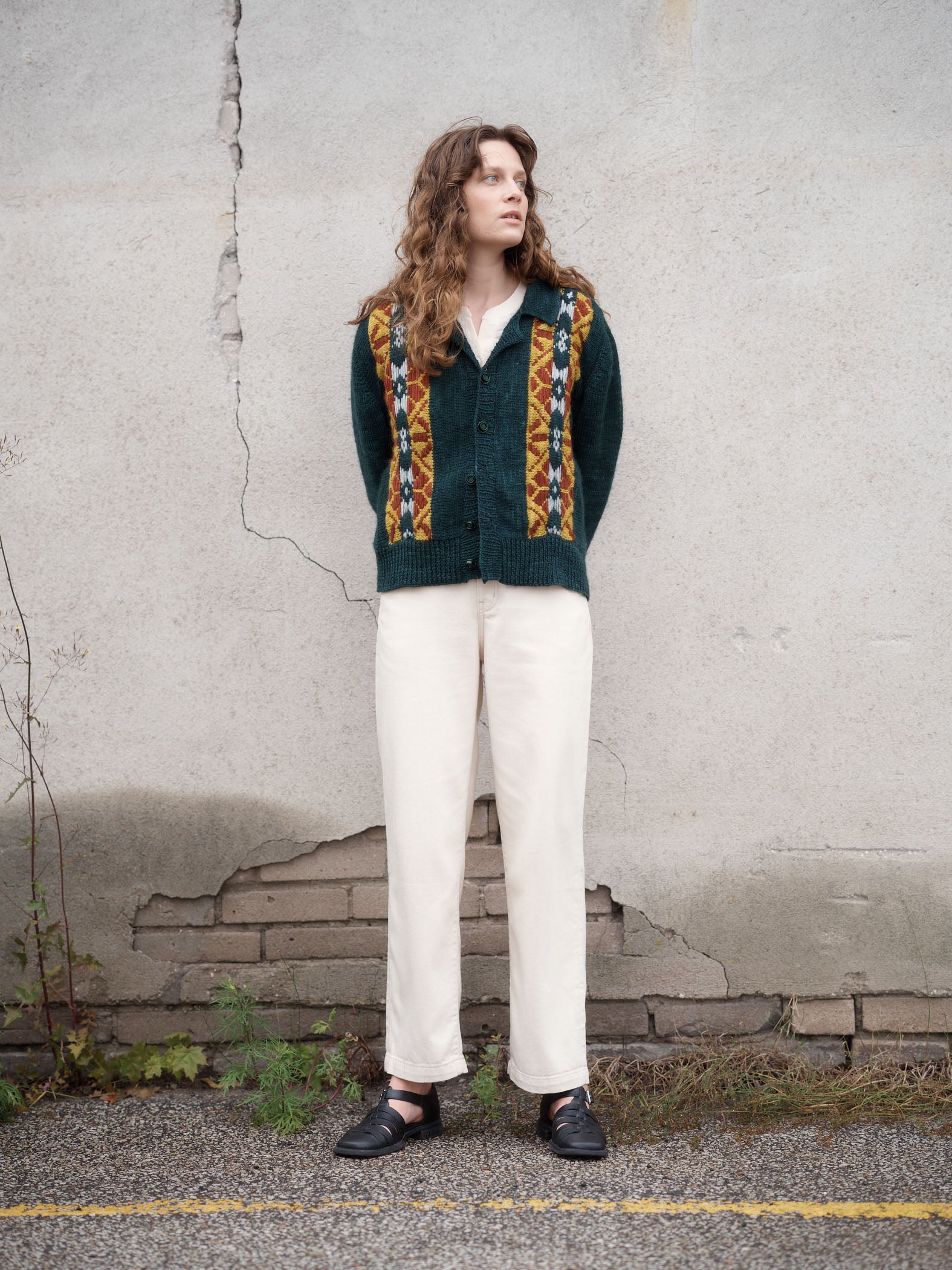 Rahvuslik Cardigan Kit -'Kindred Knits' by Aleks Byrd