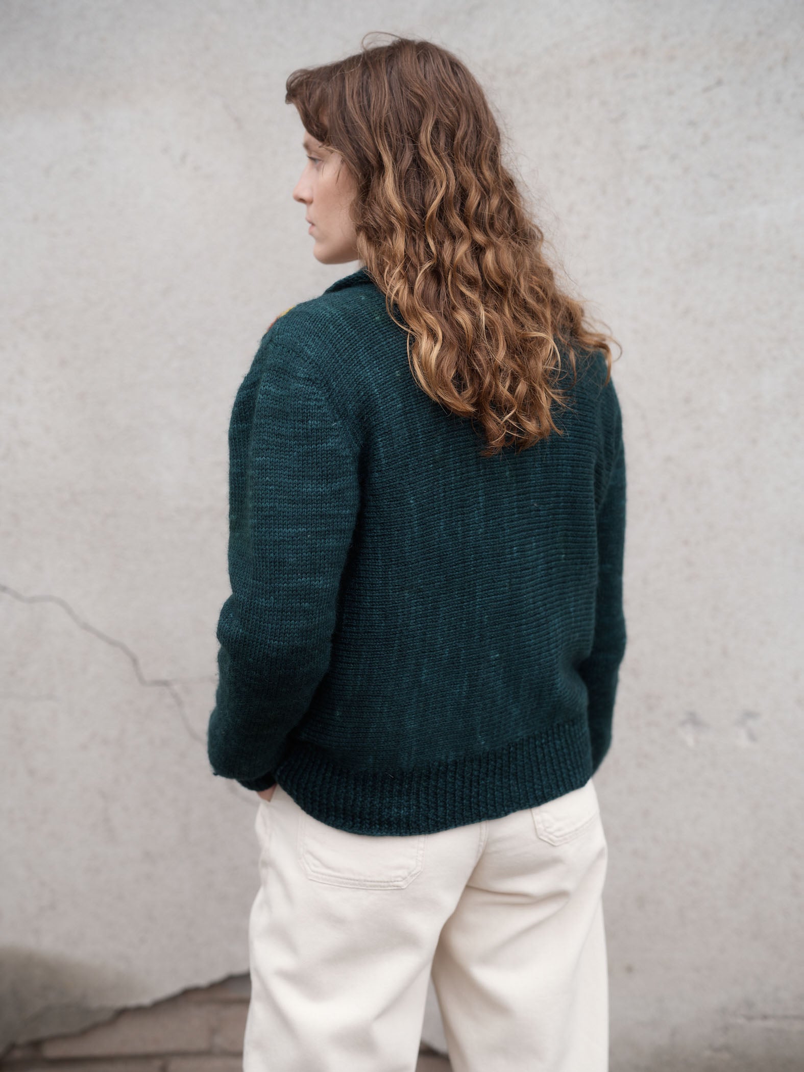 Rahvuslik Cardigan Kit -'Kindred Knits' by Aleks Byrd