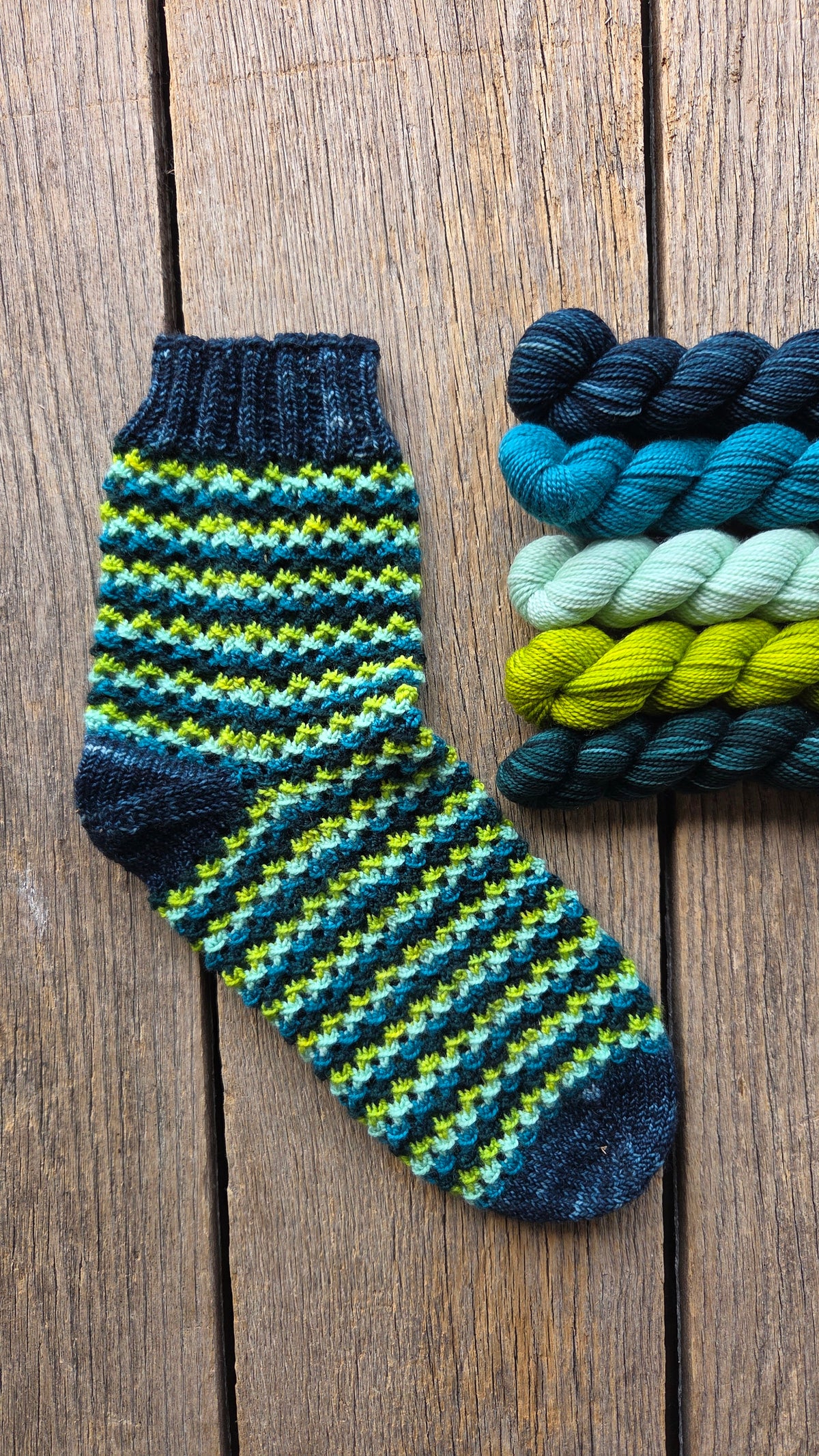 Paint Can Socks - E-book (PDF ONLY)