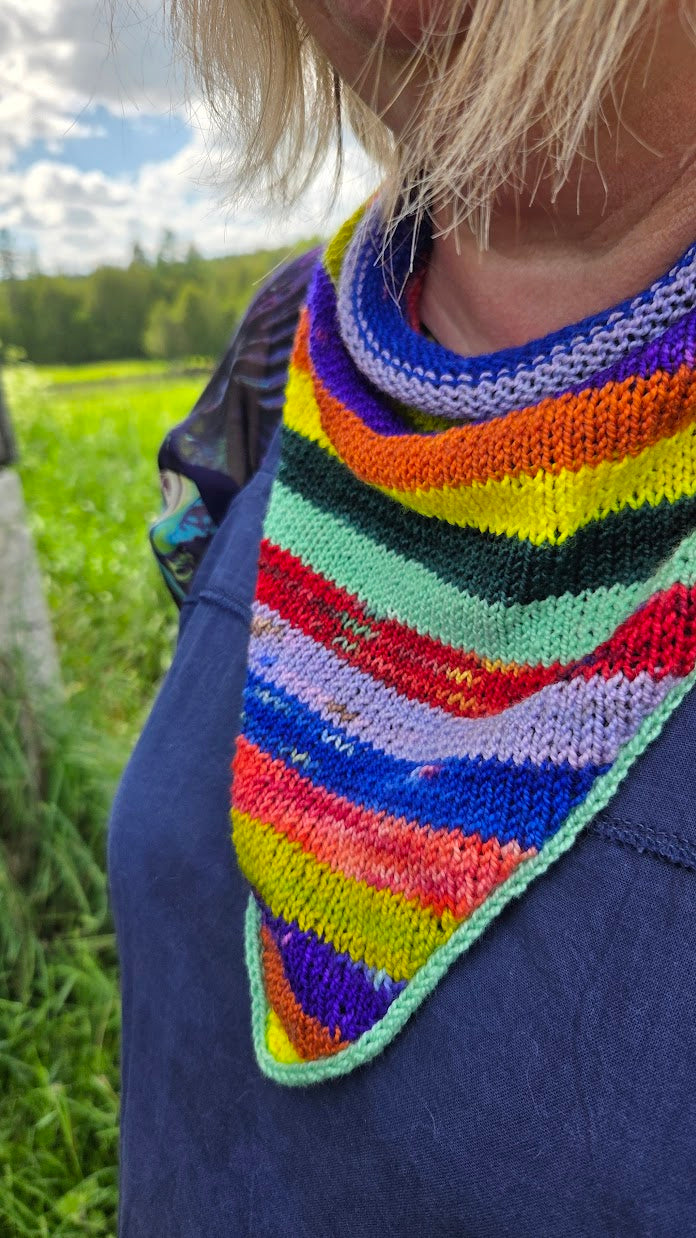 World Cup Colourflow Kerchief - PDF Pattern