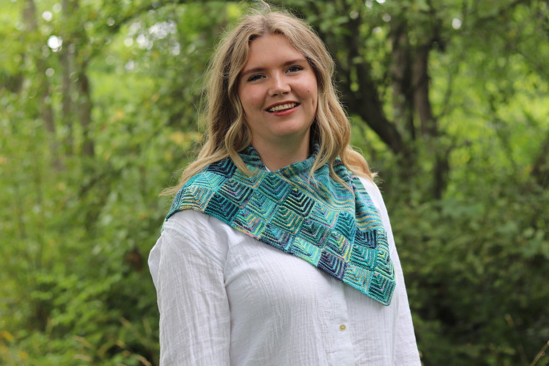 Tiny Poncho Cowl by Lisa Doherty