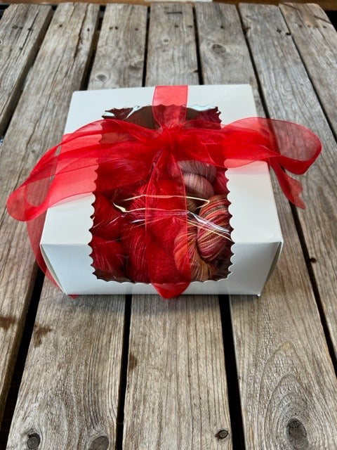 “Will you be my valentine?” Cake Box (9 skeins)